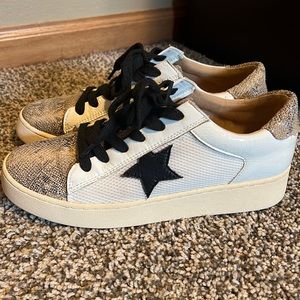 White Raven golden goose dupes, women’s size 8